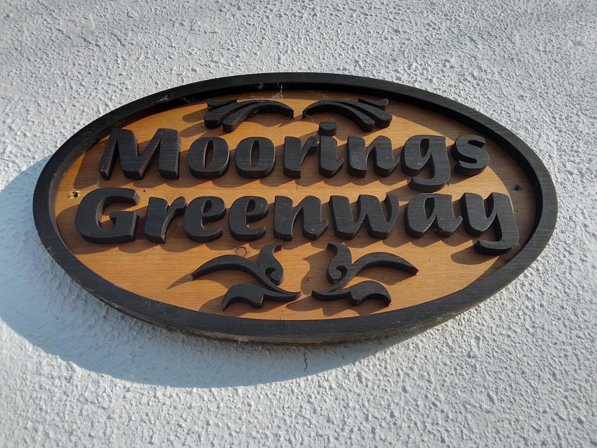 Moorings Greenway Newport  Exterior foto